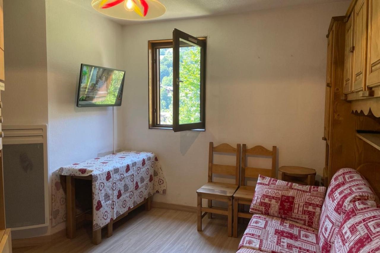 Vue Des "Chavants" Studio 20 M With Balcony 莱苏什 外观 照片